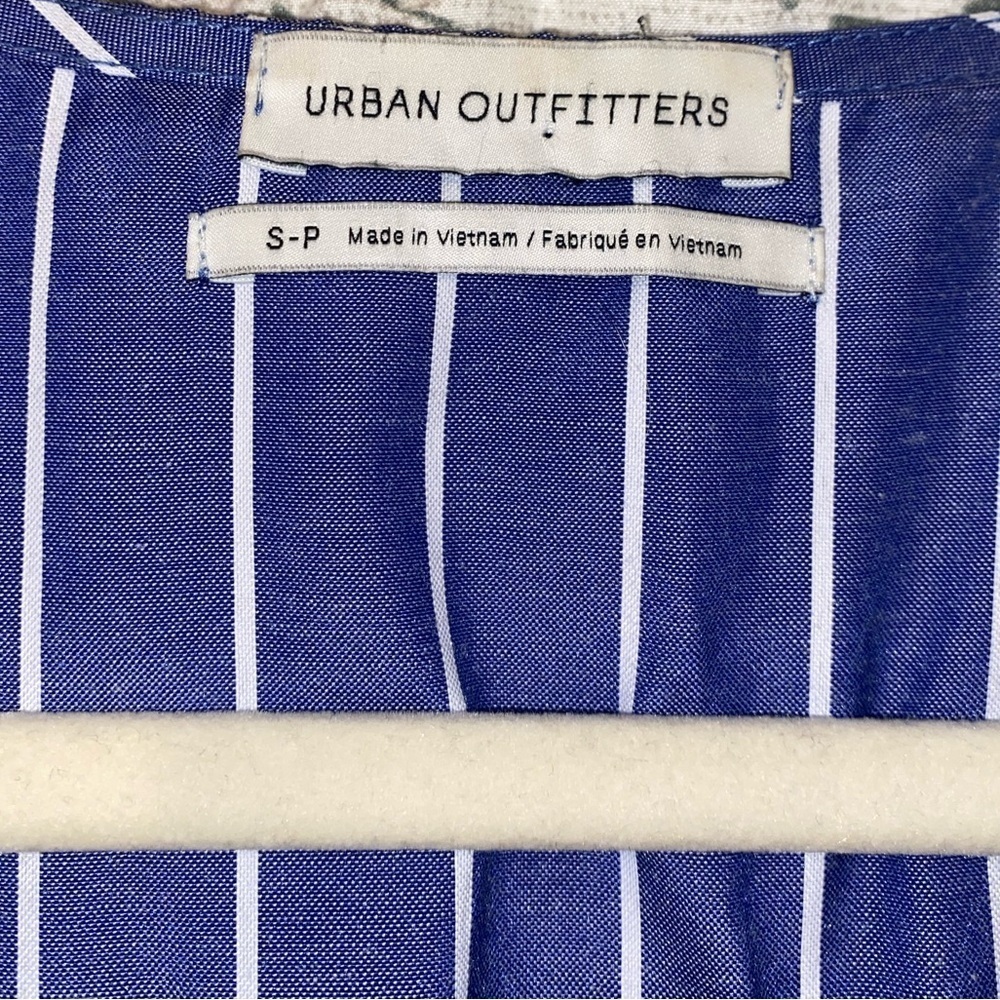 Urban Outfitters Stripped Midi Dress - Picture 4 of 5